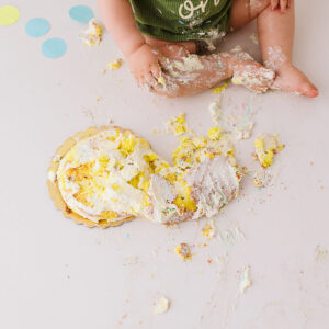 smashcake con torta per servizio fotografico primo compleanno